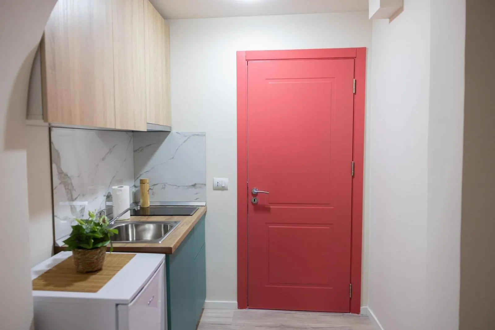 Three Doors Apartments Tirana 0*,