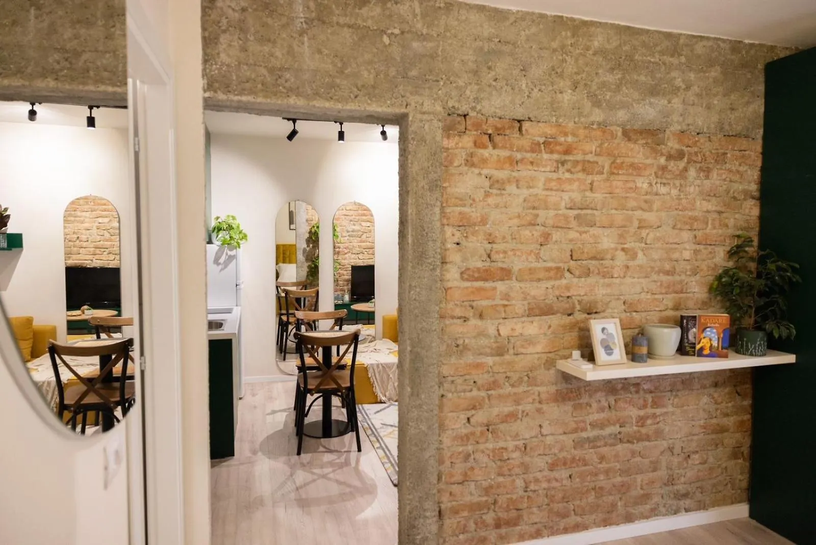 Three Doors Apartments Tirana