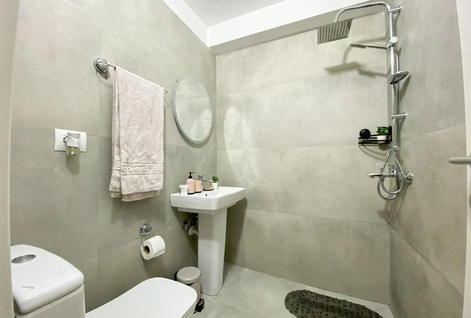 Three Doors Apartments Tirana