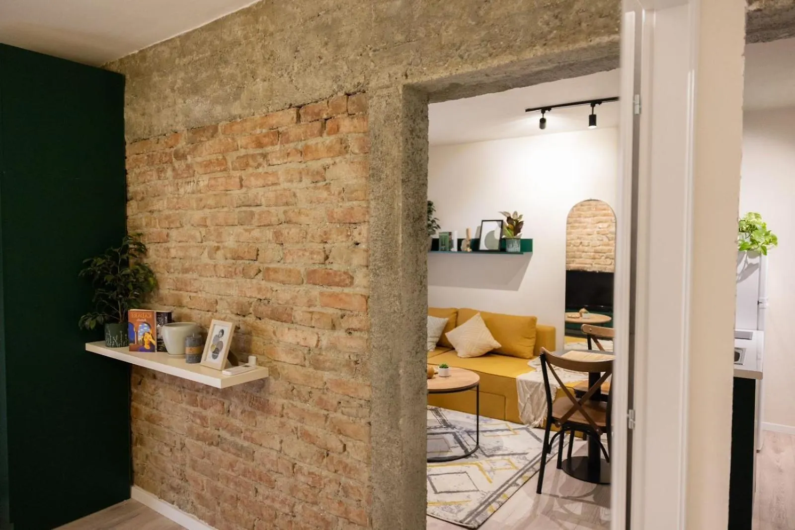Three Doors Apartments Tirana